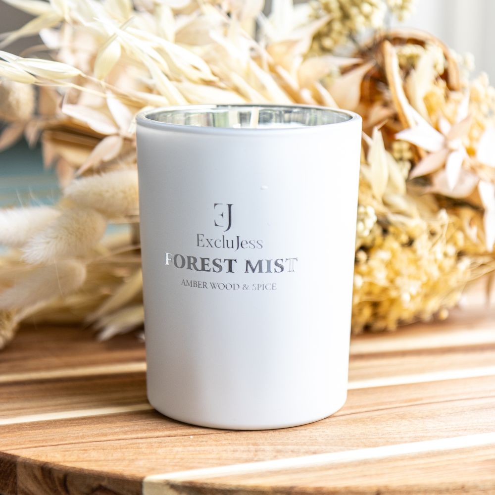 Forest Mist Scented Candle – Amber Wood & Spice