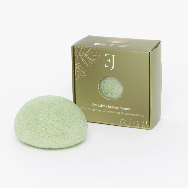 Aloe and green tea konjac sponge