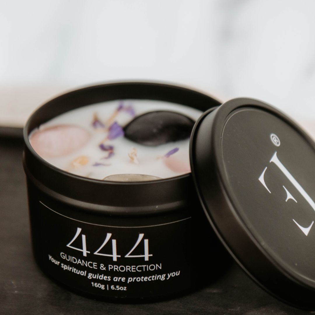 Black manifest candle 444