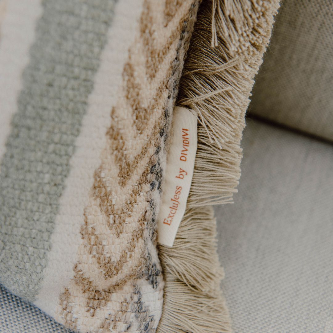 Luxury decorative cushions 50 x 30 with fringes