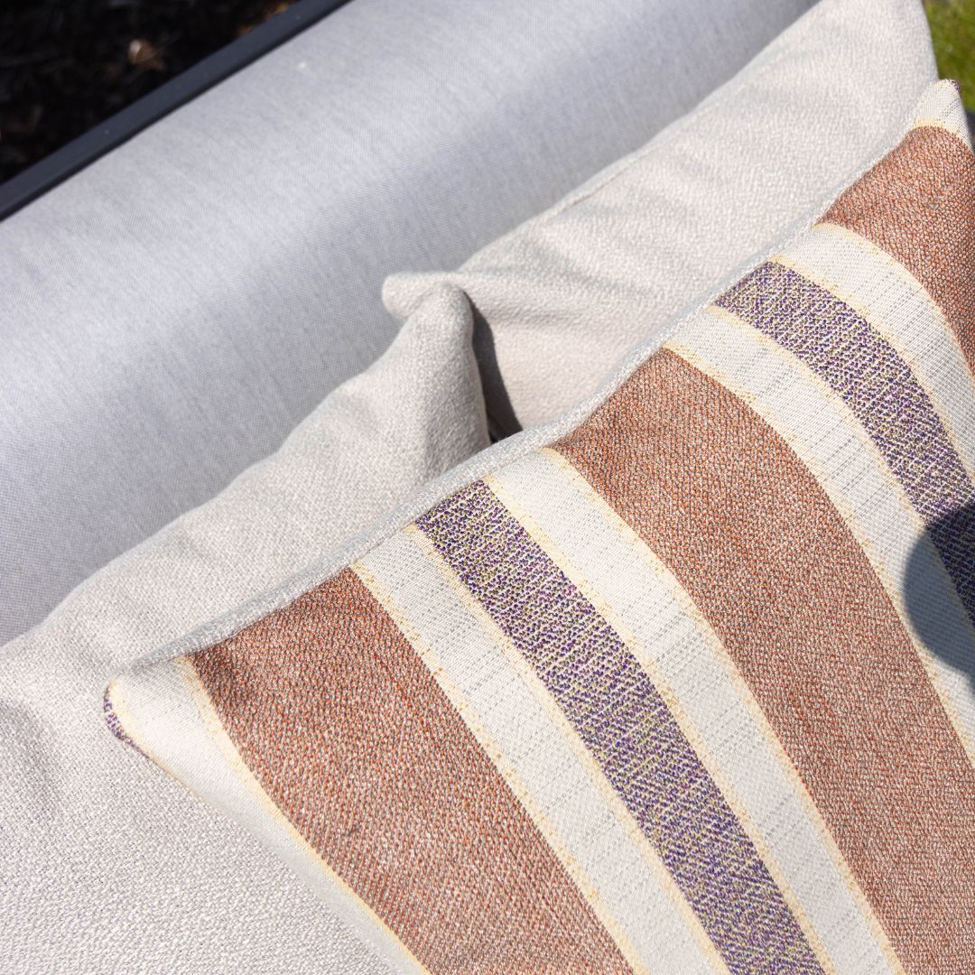 Set of decorative cushions: The perfect basic match