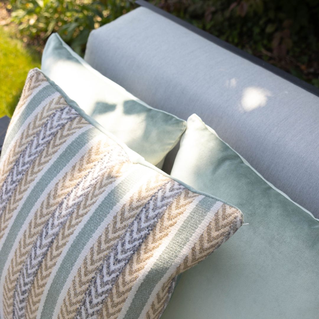 Set of decorative cushions: The aqua match