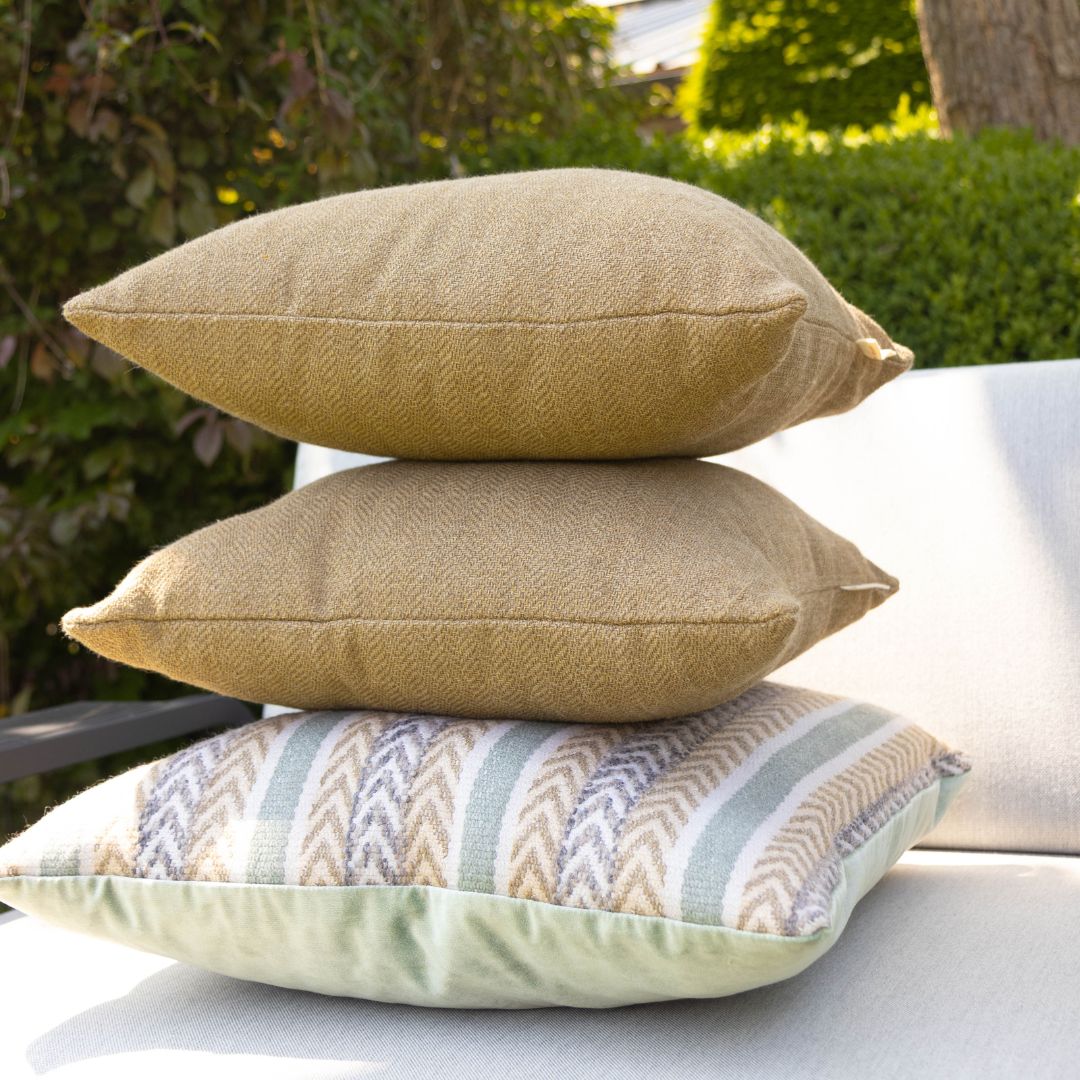 Set of decorative cushions: The earth match