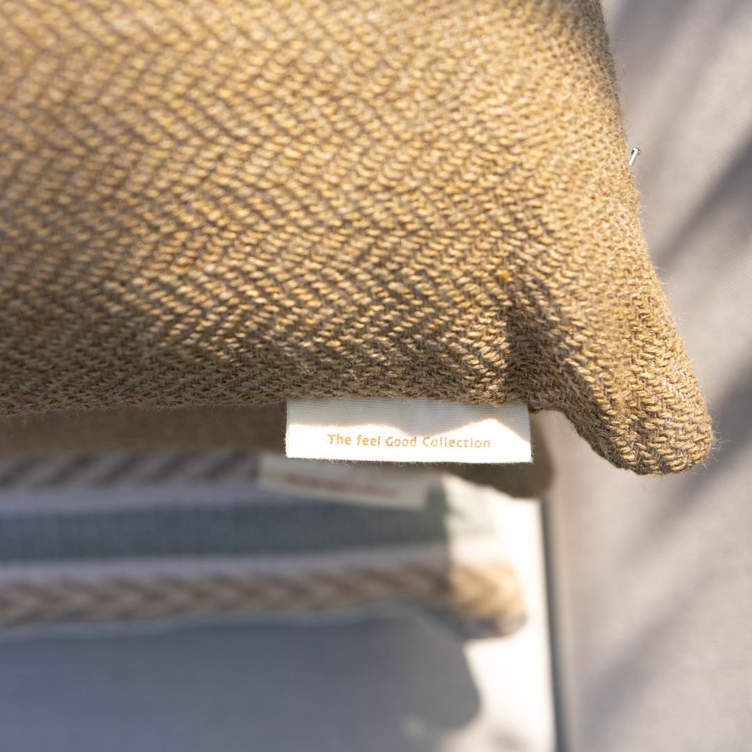 Set of decorative cushions: The earth match