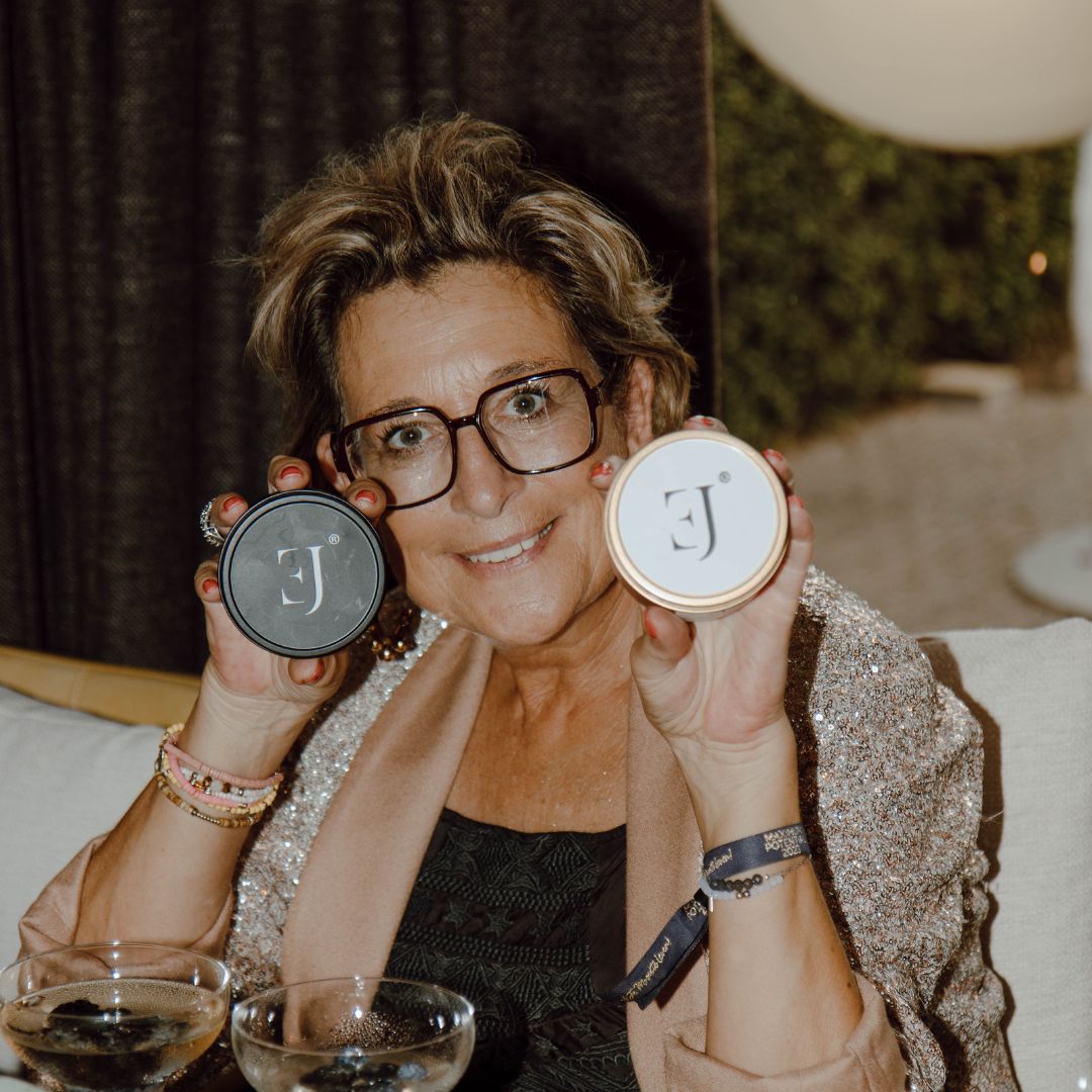 Gold manifest candle 333