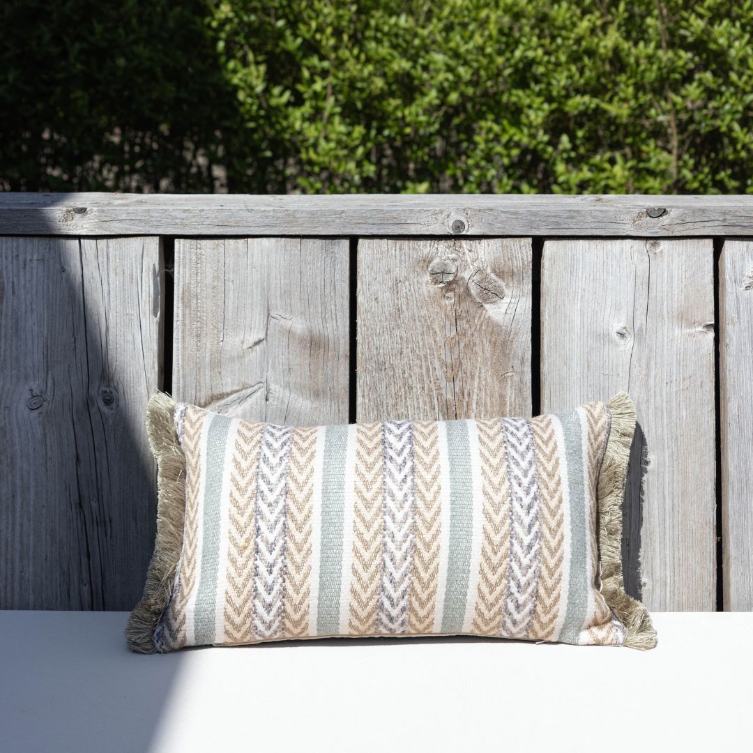 Luxury decorative cushions 50 x 30 with fringes