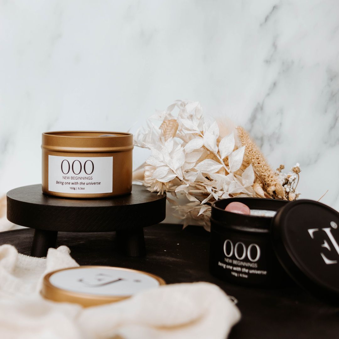 Gold manifest candle 000