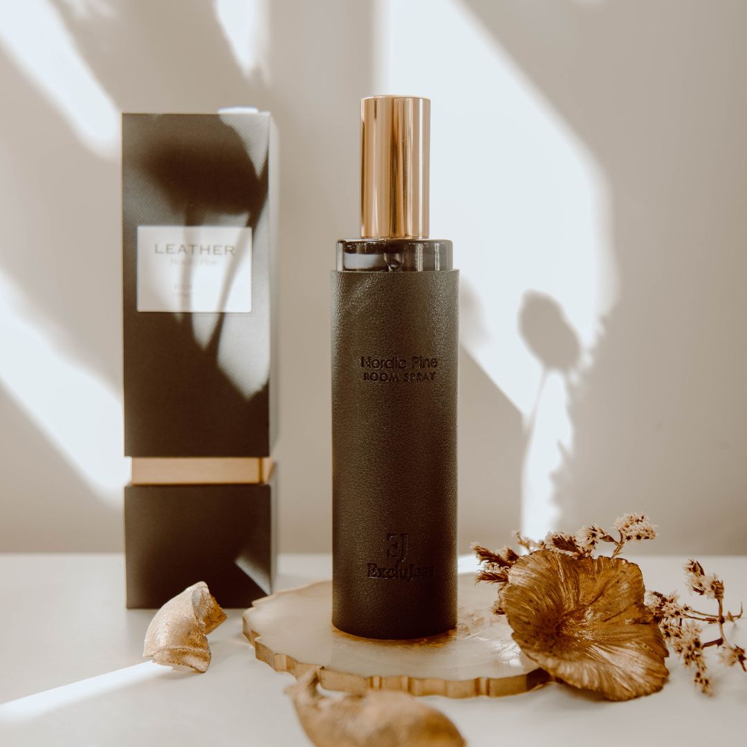 Nordic pine black leather feel room spray