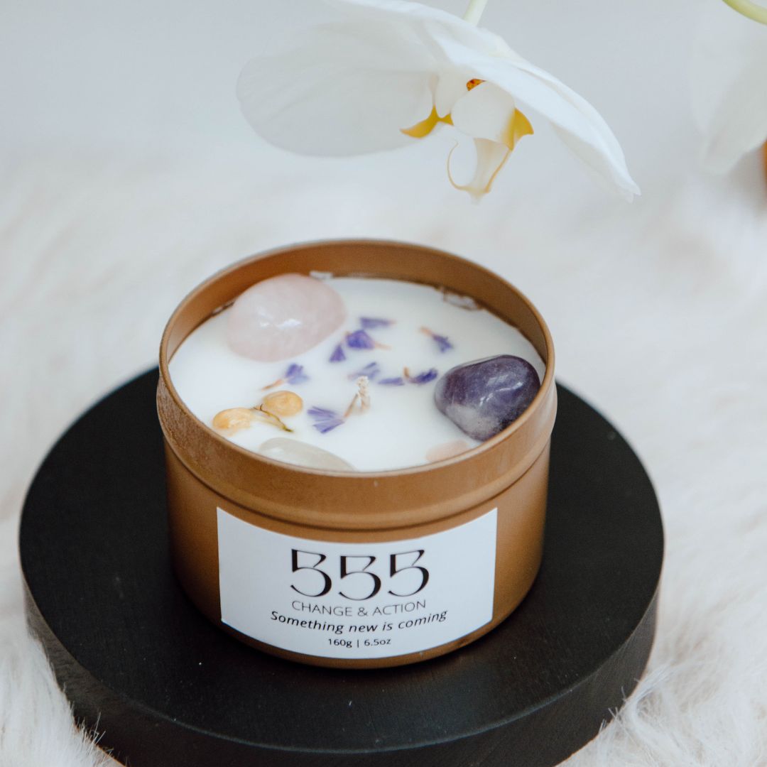 Gold manifest candle 555