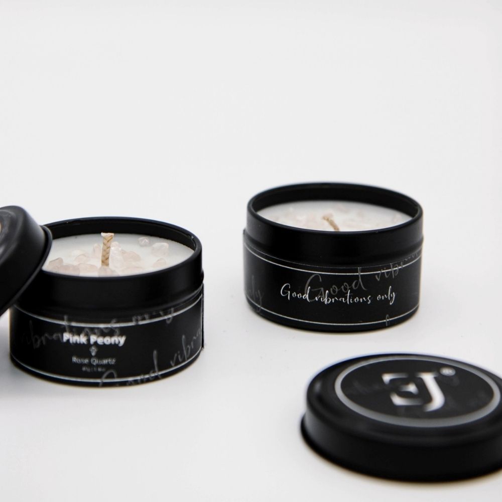 Quote candle in tin – Good vibrations only (small size)