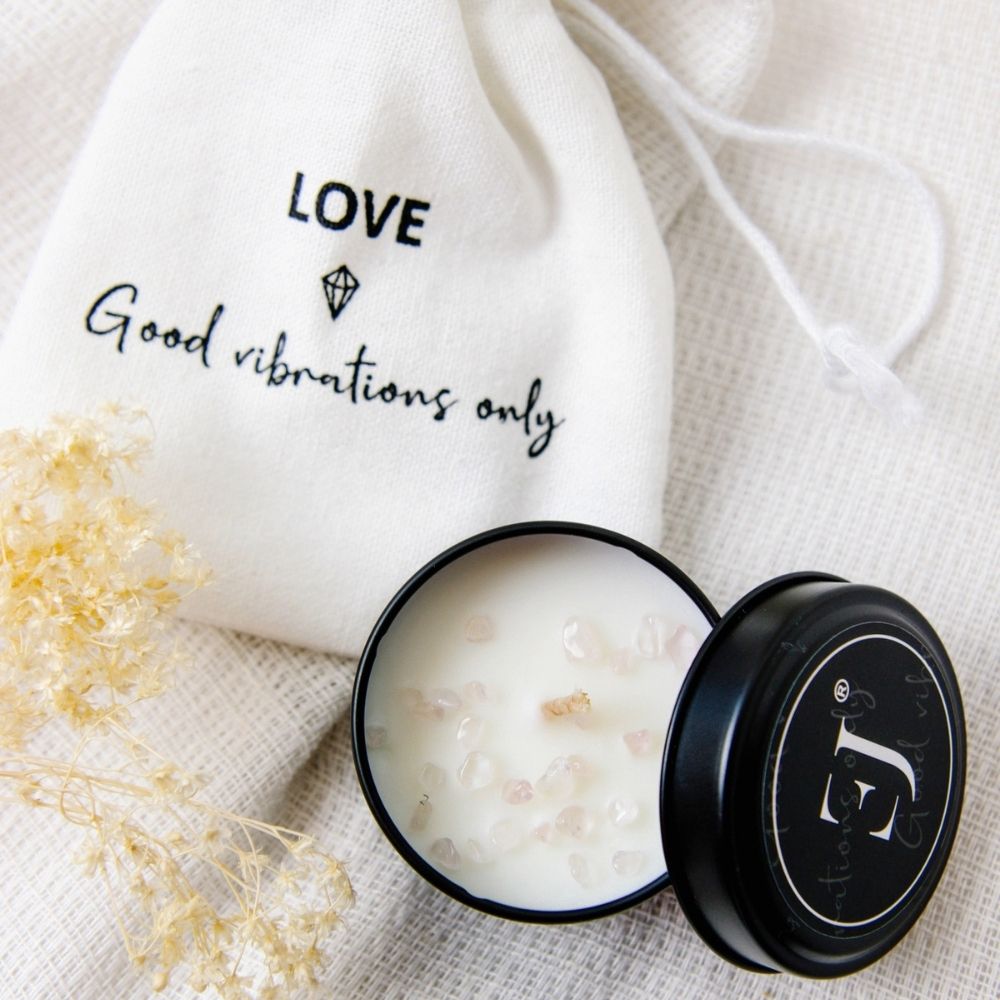 Quote candle in tin – Good vibrations only (small size)
