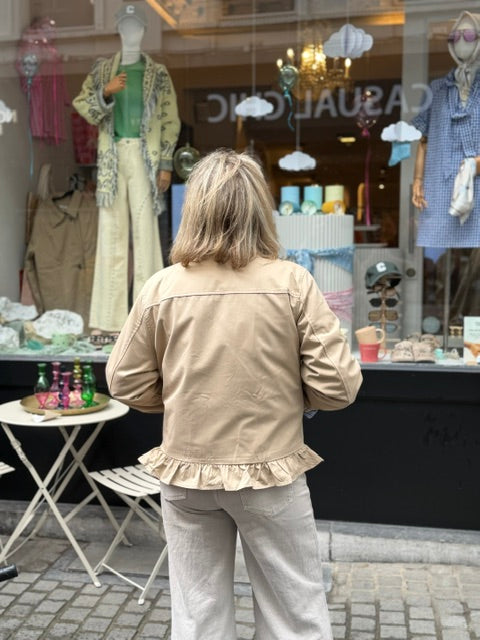 Margot – Caramel ruches jas dames