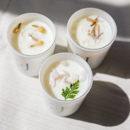 Manifest candles – set of 3 – white