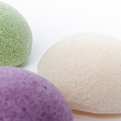 Aloe and green tea konjac sponge