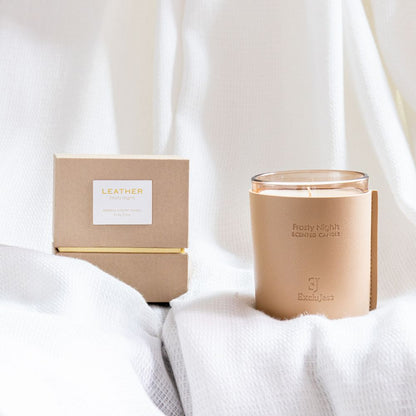 Premium leather feel scented candle – Frosty nights