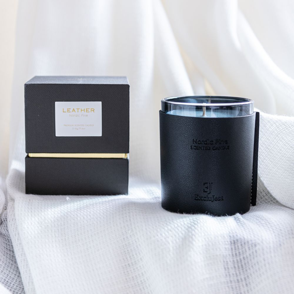 Premium leather scented candle – Nordic pine