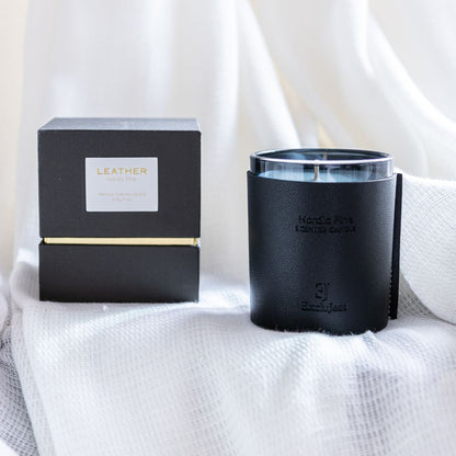 Premium leather scented candle – Nordic pine